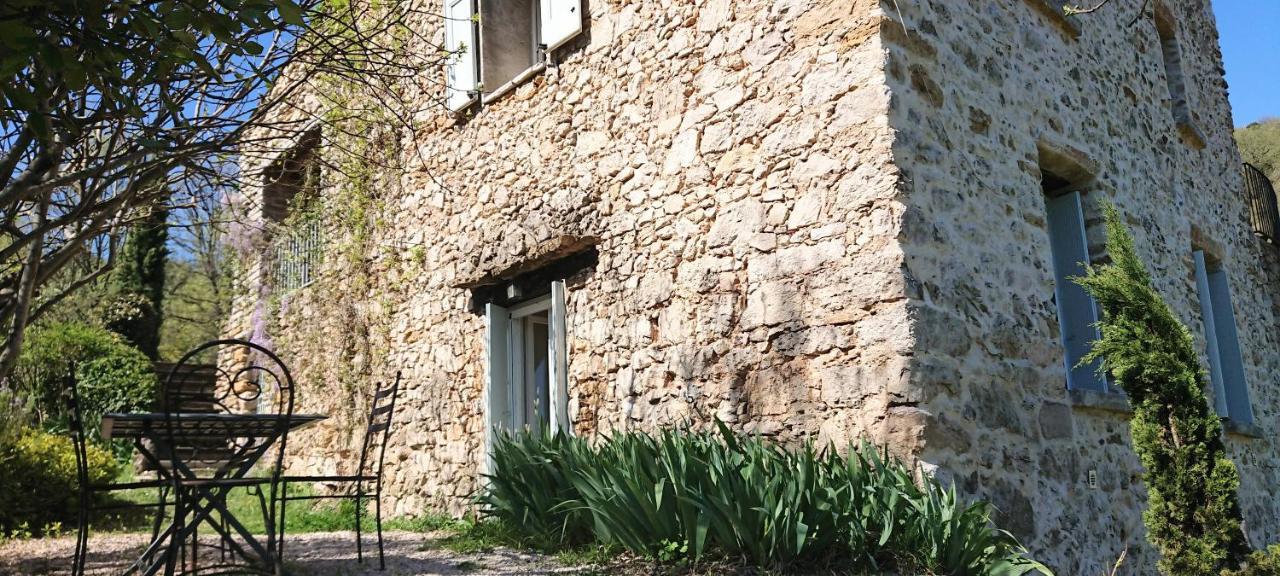 Gîte en Cévennes du sud, bergerie restaurée, 2 à 4 personnes, piscine, vue exceptionnelle, authenticité et confort Saint-Laurent-le-Minier Esterno foto