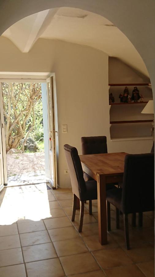 Gîte en Cévennes du sud, bergerie restaurée, 2 à 4 personnes, piscine, vue exceptionnelle, authenticité et confort Saint-Laurent-le-Minier Esterno foto