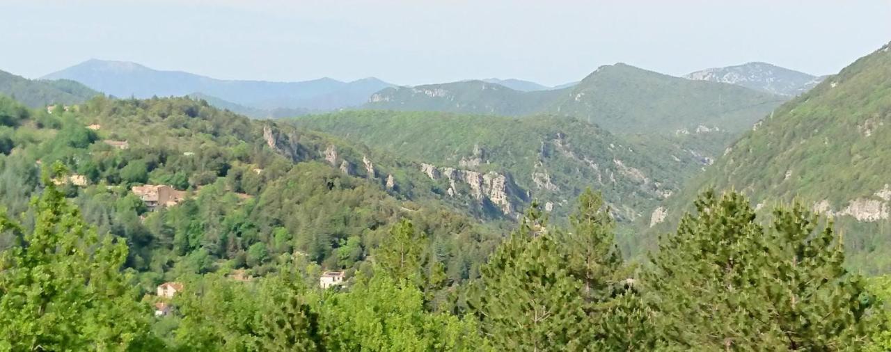 Gîte en Cévennes du sud, bergerie restaurée, 2 à 4 personnes, piscine, vue exceptionnelle, authenticité et confort Saint-Laurent-le-Minier Esterno foto
