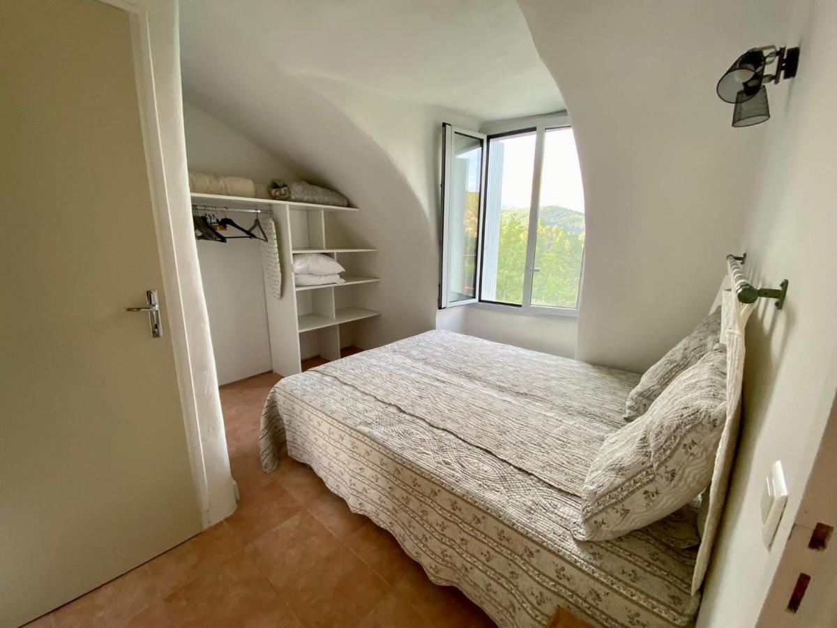 Gîte en Cévennes du sud, bergerie restaurée, 2 à 4 personnes, piscine, vue exceptionnelle, authenticité et confort Saint-Laurent-le-Minier Esterno foto