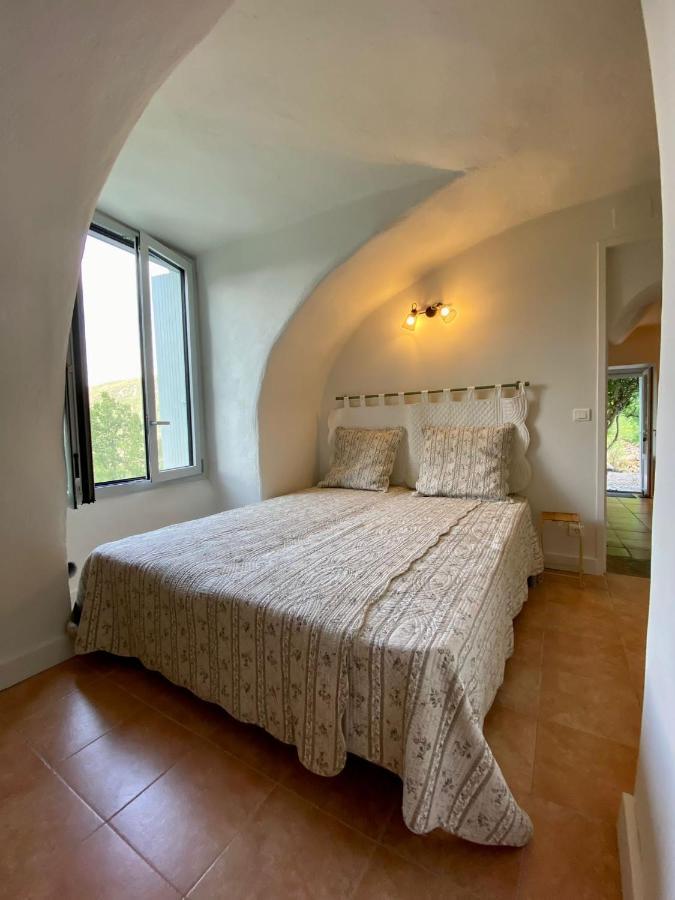 Gîte en Cévennes du sud, bergerie restaurée, 2 à 4 personnes, piscine, vue exceptionnelle, authenticité et confort Saint-Laurent-le-Minier Esterno foto