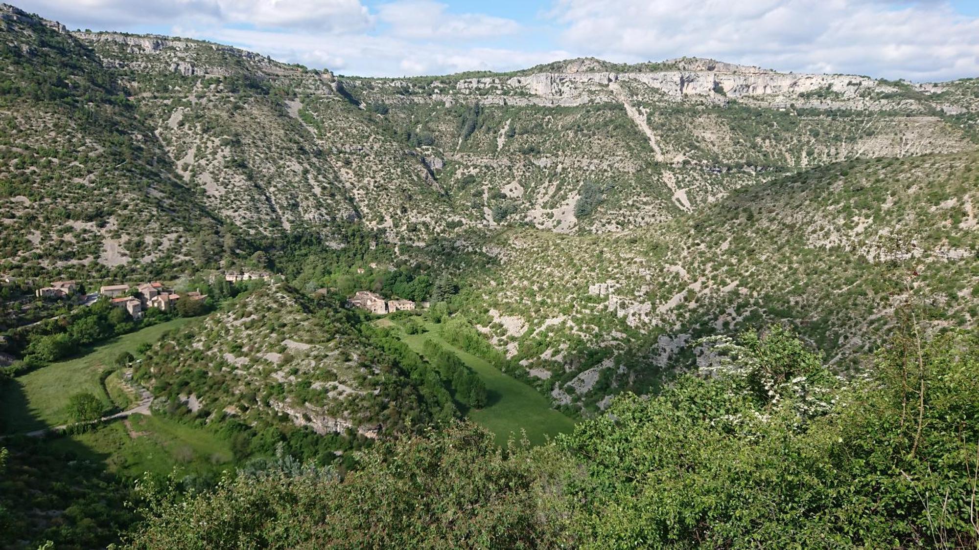 Gîte en Cévennes du sud, bergerie restaurée, 2 à 4 personnes, piscine, vue exceptionnelle, authenticité et confort Saint-Laurent-le-Minier Esterno foto